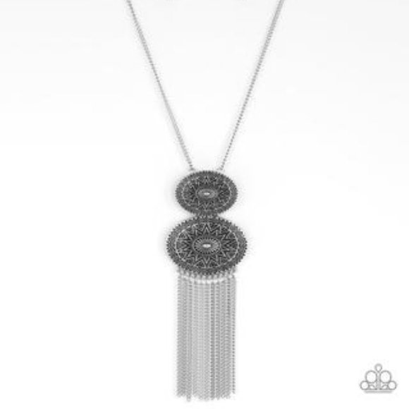 paparazzi Jewelry - Sun Goddess Silver Necklace